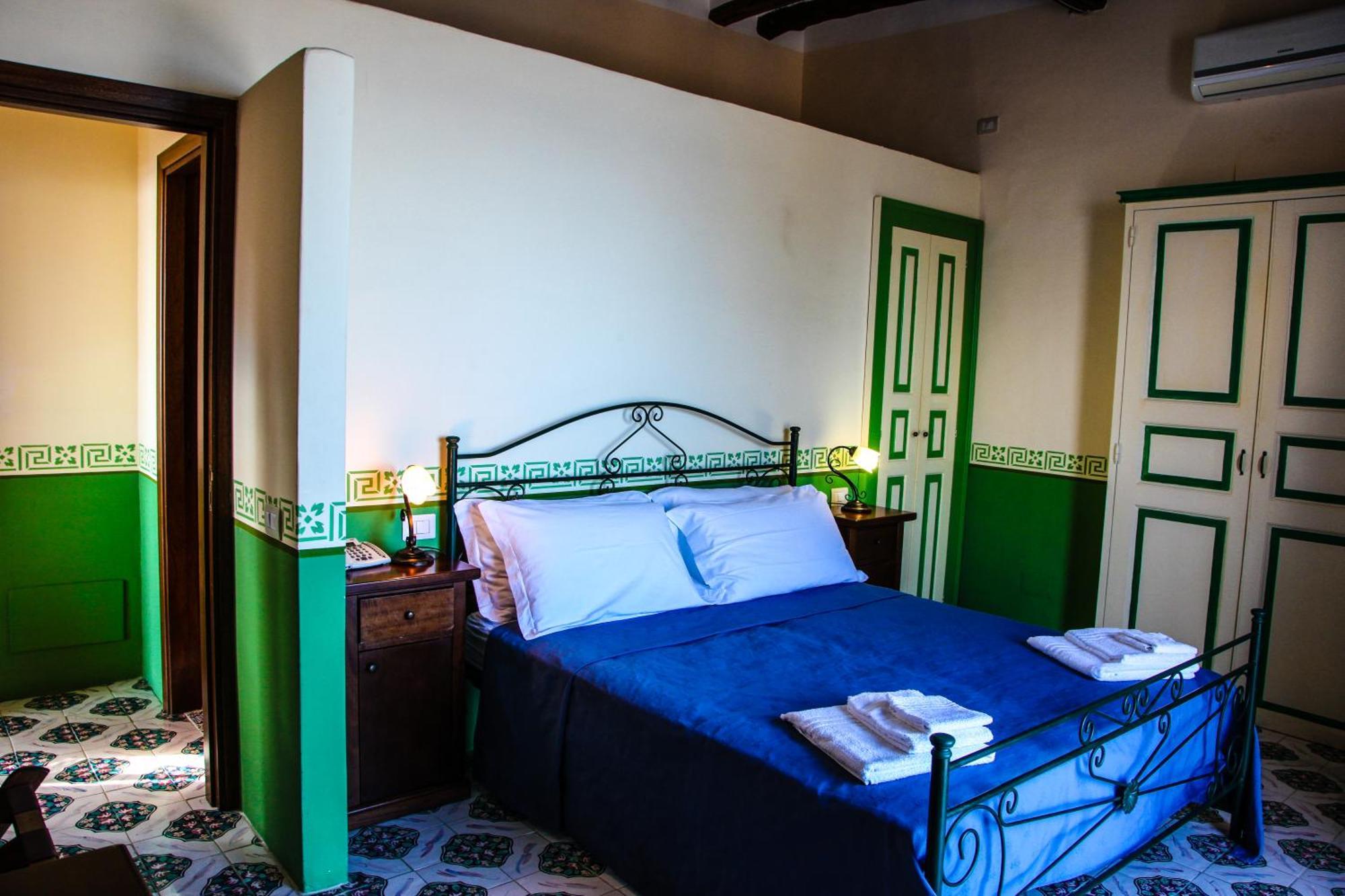 Hotel Arcangelo - Salina ซานตา มาริน่า ซาลินา ภายนอก รูปภาพ