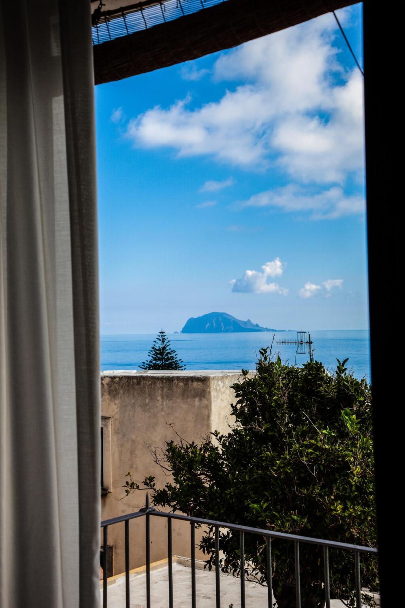 Hotel Arcangelo - Salina ซานตา มาริน่า ซาลินา ภายนอก รูปภาพ