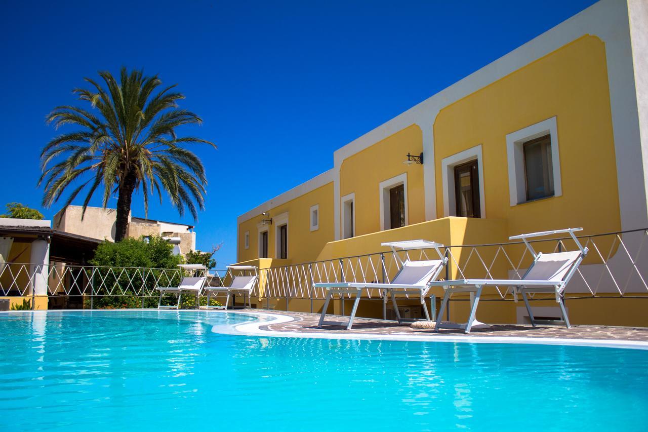Hotel Arcangelo - Salina ซานตา มาริน่า ซาลินา ภายนอก รูปภาพ