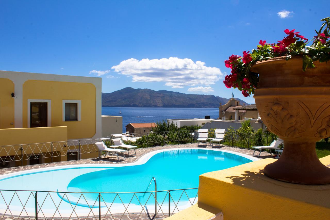 Hotel Arcangelo - Salina ซานตา มาริน่า ซาลินา ภายนอก รูปภาพ