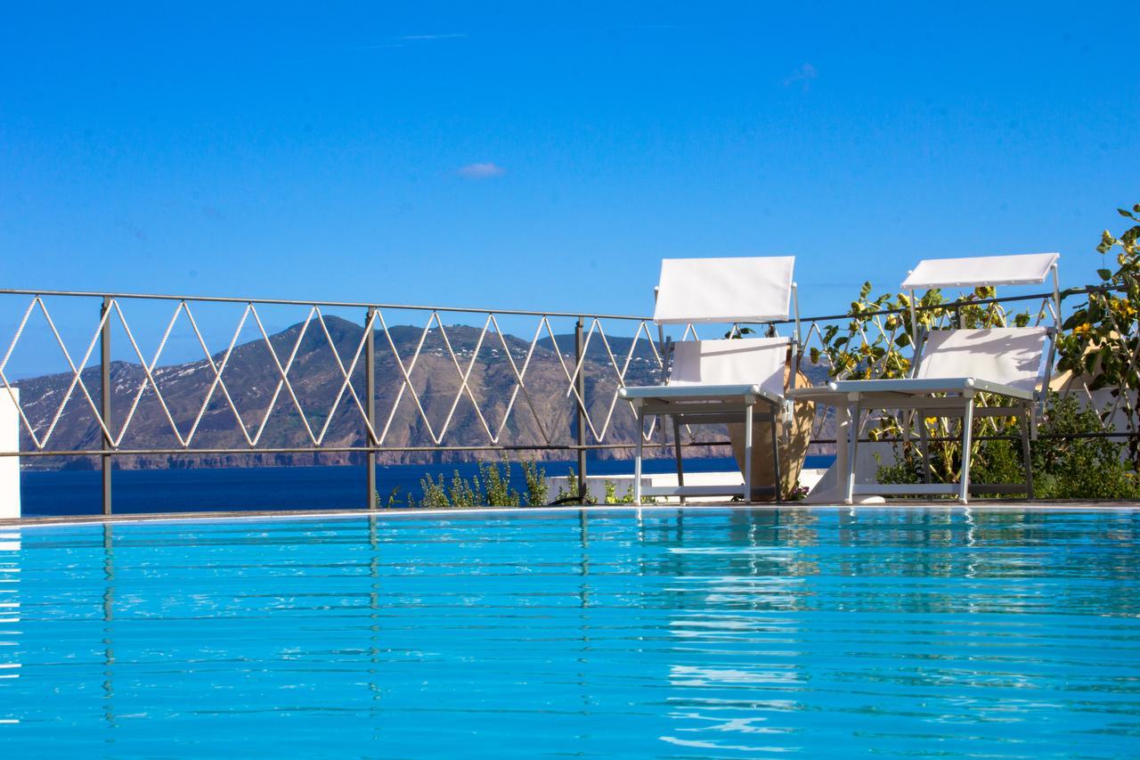 Hotel Arcangelo - Salina ซานตา มาริน่า ซาลินา ภายนอก รูปภาพ