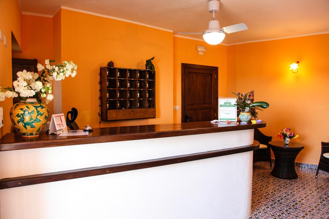 Hotel Arcangelo - Salina ซานตา มาริน่า ซาลินา ภายนอก รูปภาพ