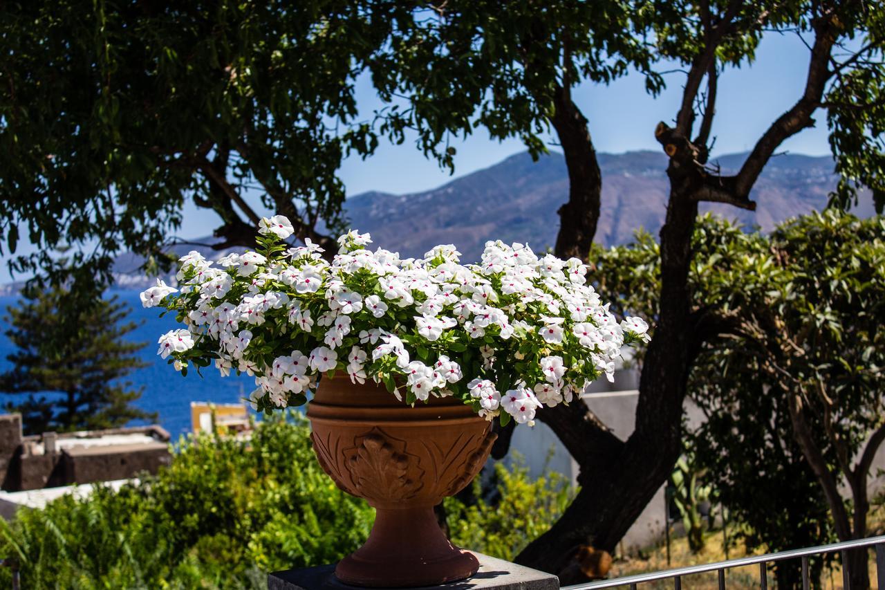 Hotel Arcangelo - Salina ซานตา มาริน่า ซาลินา ภายนอก รูปภาพ
